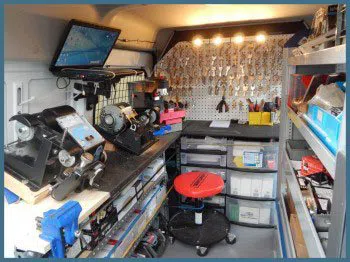 Safe Key Shop Denver, CO 303-729-3575 - 2-mobile-locksmith